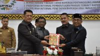Pj Bupati Tubaba Minta Saran DPRD Soal Pengelolaan APBD