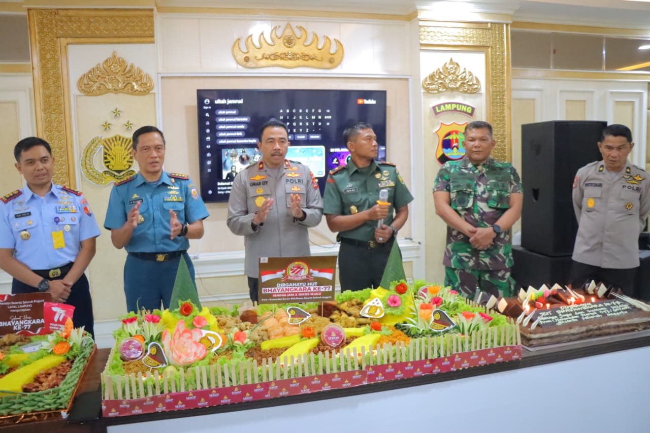 Danrem, Danlanal, Danlanud dan Danbrigif Lampung Berikan Kejutan di Hari Bhayangkara ke-77