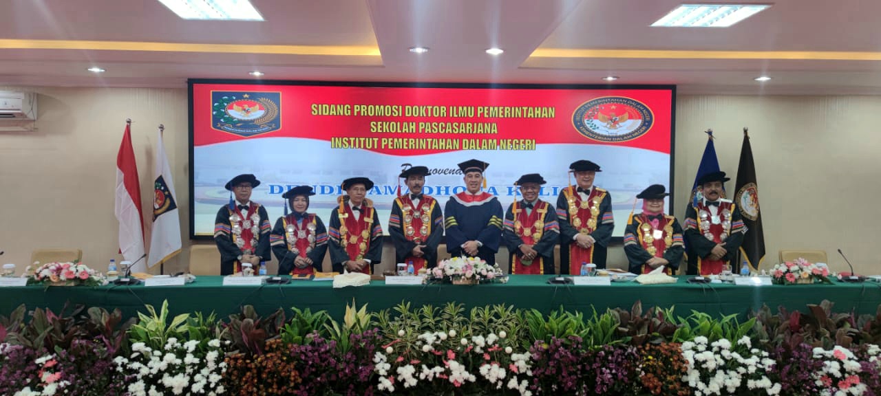 Bupati Pesawaran Raih Gelar Doktor Ilmu Pemerintahan