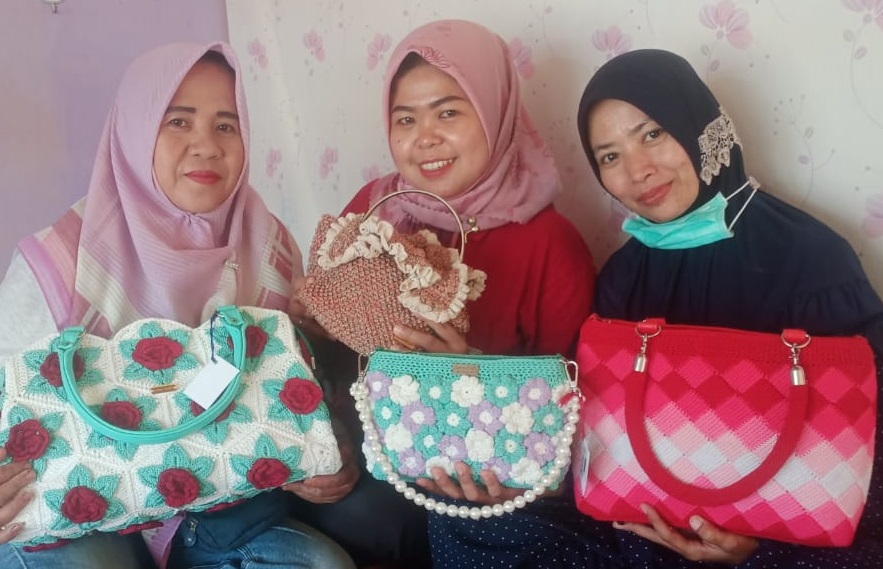 Berawal dari Hobi, Perajin Rajut di Pringsewu Raup Cuan Jutaan