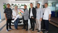 Nasabah KCP Kotaagung Terima Hadiah Mobil Undian Tabungan Lokal Bank Lampung