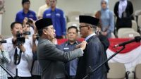 Mingrum Lantik Junaidi Anggota DPRD Lampung