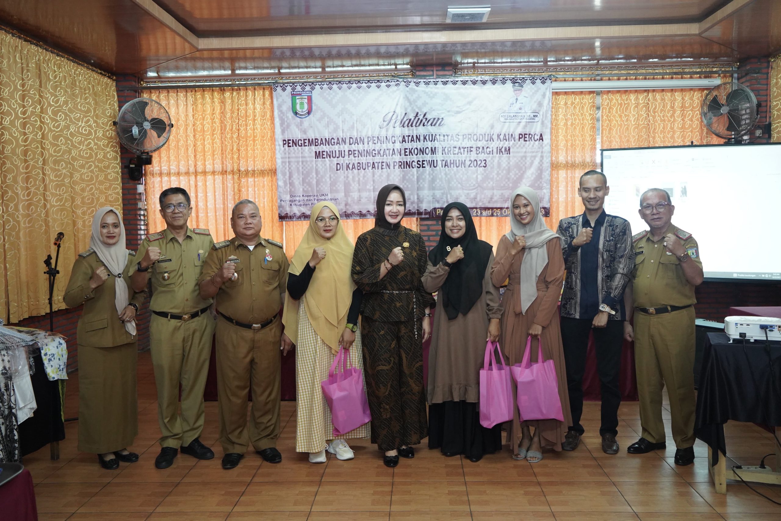 Limbah Kain Perca Jadi Ladang Ekonomi Kreatif di Pringsewu 