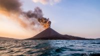 Warga Pulau Sebesi Mulai Was-was: Hari Ketiga Dentuman Anak Krakatau