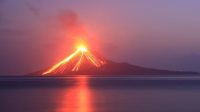 Hati-hati, Gunung Anak Krakatau Meletus Lagi