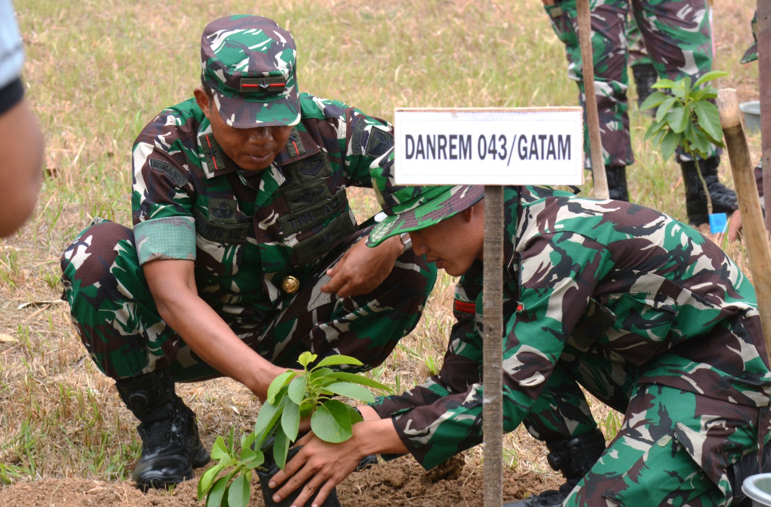 Korem 043 Gatam Sambut HUT Kodam II Sriwijaya dengan Aksi Hijau