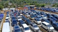 Ratusan Mobil Mulai Padati Pelabuhan Bakauheni 