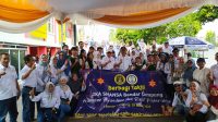 IKA SMANSA Bagikan 2.500 Takjil dan Menu Buka Puasa