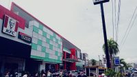 Pusat Perbelanjaan di Kota Pringsewu Dipadati Warga